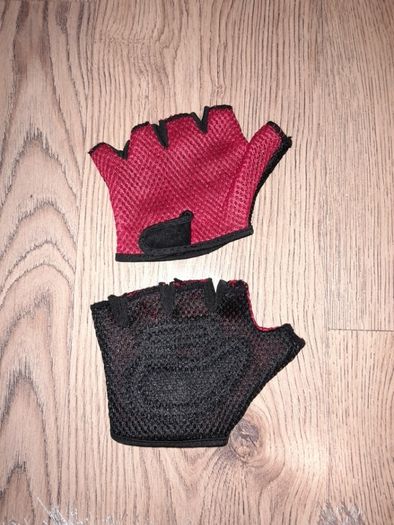 Cycling gloves