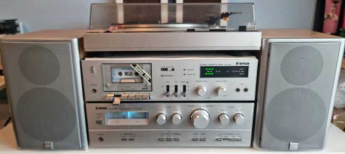 From 1979 Hi-Fi set, Tensai (Akai) working good, see the pictures.