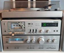From 1979 Hi-Fi set, Tensai (Akai) working good, see the pictures.