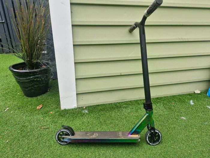 Panda Stunt Scooter