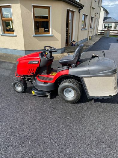 Snapper 22HP Ride on mower, 3 years old