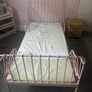 kids bed frame Image 2