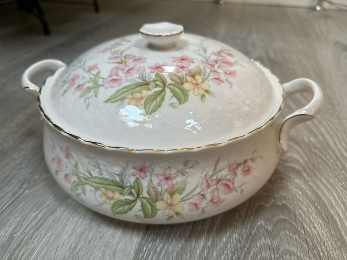 Royal Albert For All Seasons Parkland Covered Vegetable Bowl