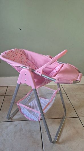 Dolls highchair
