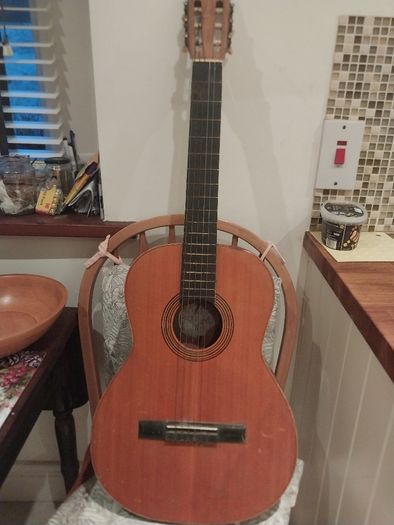 2 classical guitars