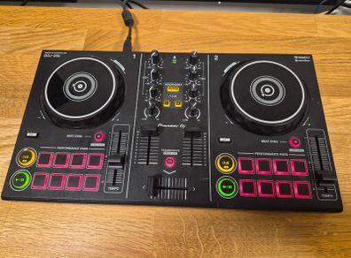 Pioneer DDJ-200 DJ Controller