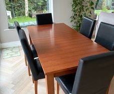 Extendable Dining Table & 6 Chairs