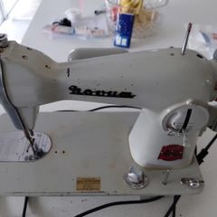 Vintage Novum Sewing Machine