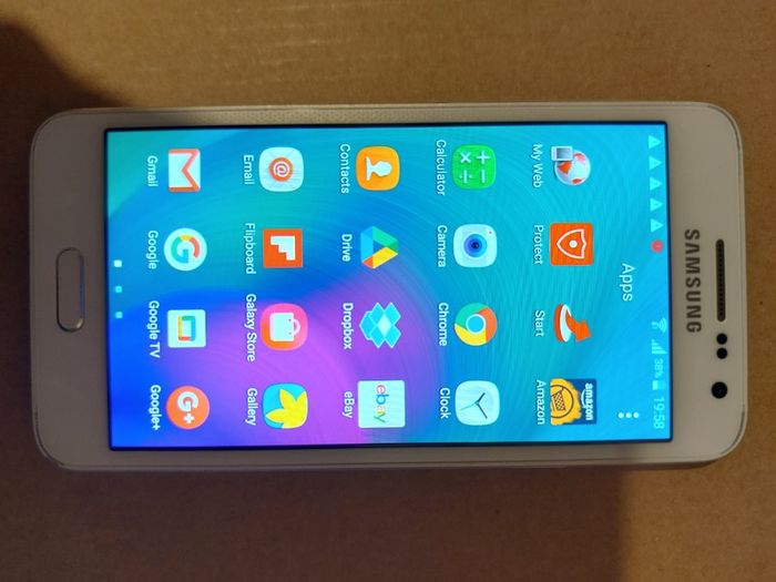 Samsung Galaxy A3 Mobile Phone, Model SM-A300FU, 16GB, Vodafone network, in excellent condition