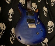 PRS SE Custom 24 Faded Blue Pickups Fishman Fluence Classic Body in Mohogany  Top in Maple Rosewood Fingerboard Neck in Maple electric guitar