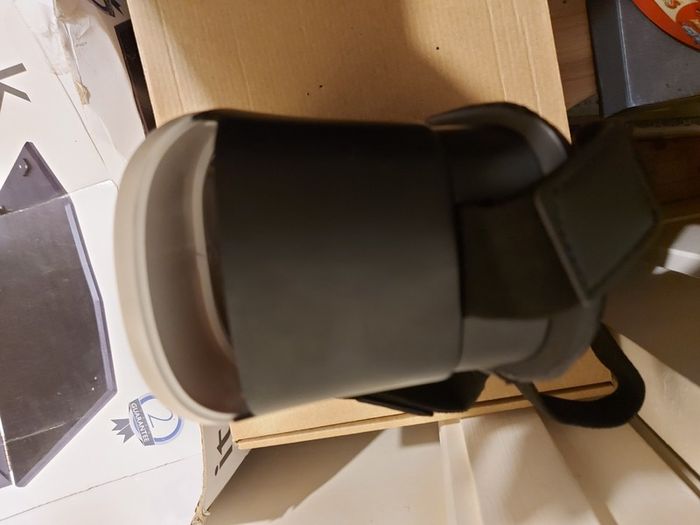 KSIX Virtual Reality Glasses, in excellent like new condition