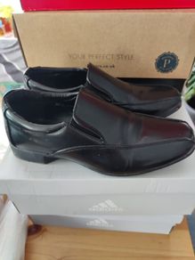 Boys shoes