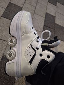 Skate shoes