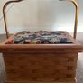 sewing box with sewing accessories Image 5