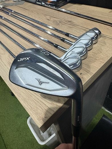 Mizuno JPX900 Tour Irons