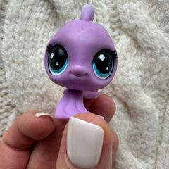 Littlest Pet Shop LPS Lucky Fortune Cookie Brant The Fish approx. 2" Figure Wave 4 Used Please look at the pictures