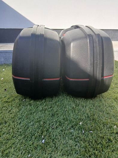 Motorcycle panniers