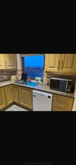 Kitchen units and appliances