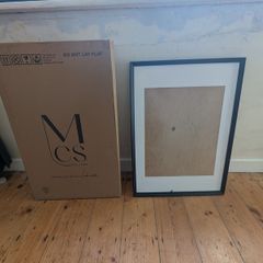 Poster frame