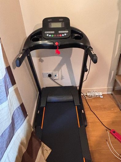 cross trainer and treadmill