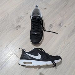 Nike runners size 5-5.5 womens