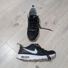 Nike runners size 5-5.5 womens