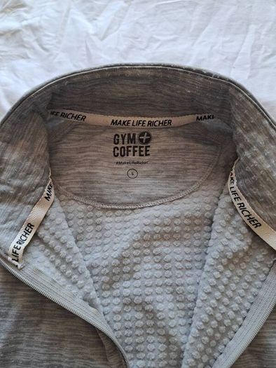 Gym Plus Coffee zip top