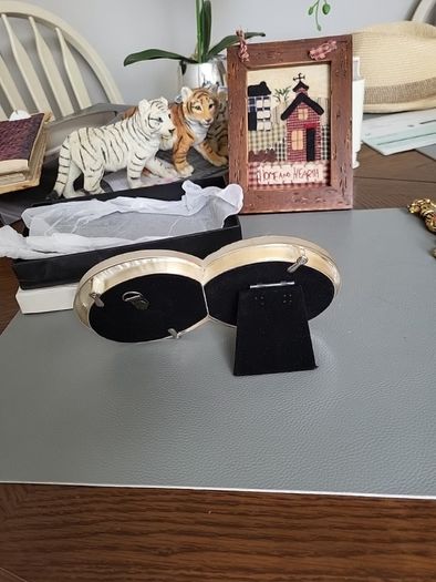 Wedding ring photo frame