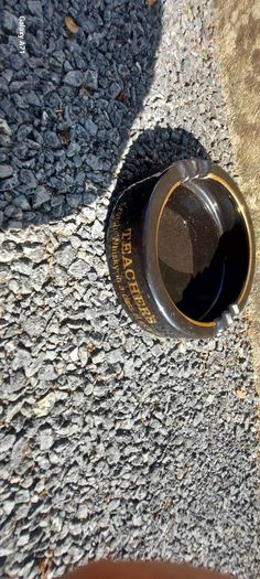 Teachers black ashtray,, sold as is ,see pictures for condition, nice used condition, free shipping within Ireland, nice in any home bar, restaurant ,man cave ,etc