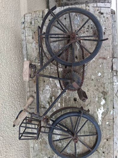 Large delivery bicycle ornament