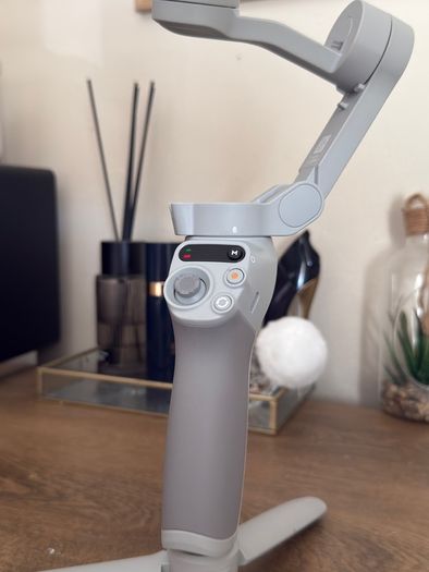 DJI Osmo Mobile SE Phone Gimbal
