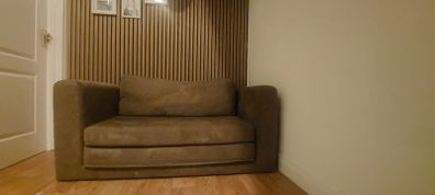 Pull out sofa bed