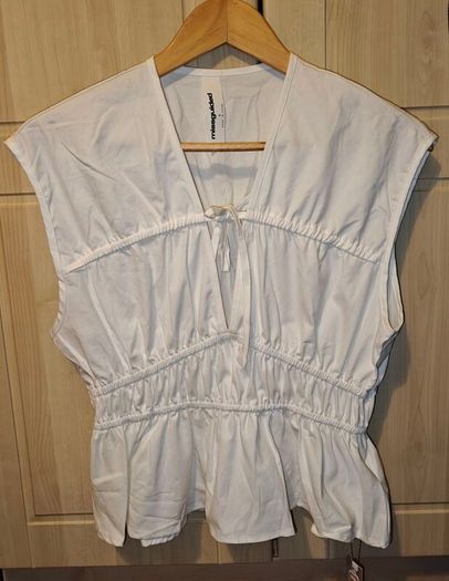 Brand new with tags MISSGUIDED top