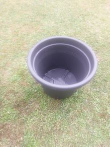 3 big plant pots