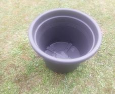 3 big plant pots