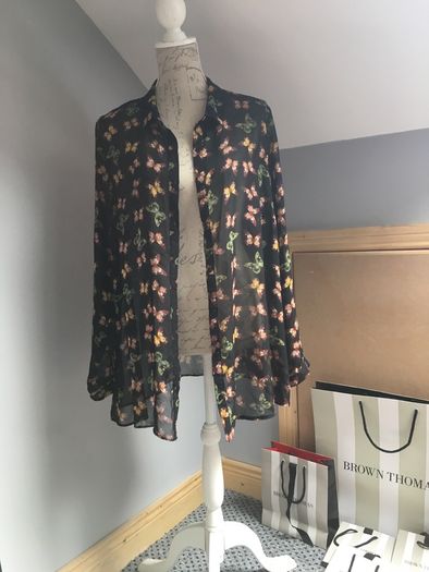Butterfly print ladies blouse, fab on over skinny jeans