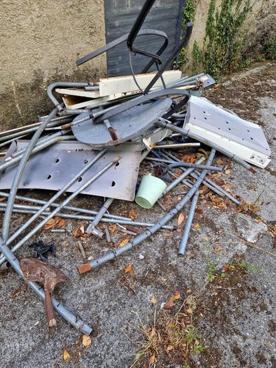 Scrap metal / old cylinder