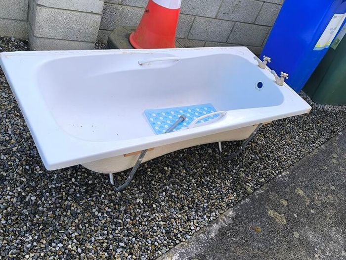 Bathtub