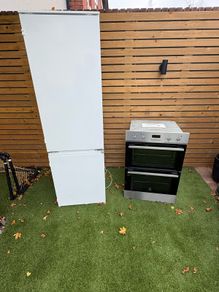 Oven/Microwave & Fridge