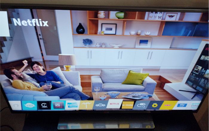 LG 42 inch Smart TV with 3D inc Glasses
