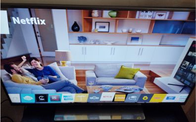 LG 42 inch Smart TV with 3D inc Glasses
