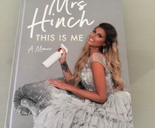 Mrs Hinch This is me memoir Hardback