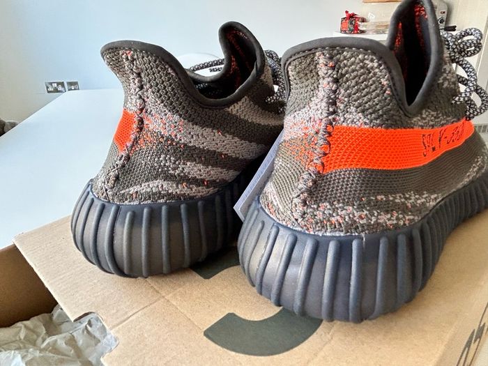 Yeezy Boost 350 V2 Carbon Beluga 10.5UK