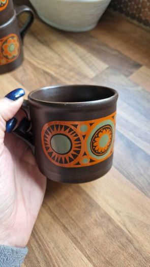 Vintage Kiln Craft Hermes Staffordshire Mugs & Saucers / Side plates