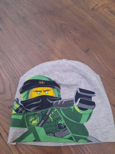 Lego boys hat 4-8 years like new