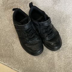 Boys court shoes