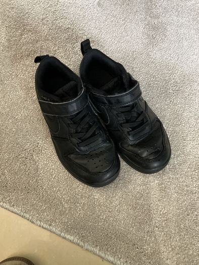 Boys court shoes