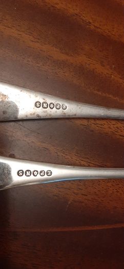 Set of 6 fish knives and forks in original box