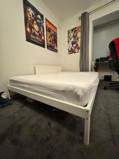Double bed frame