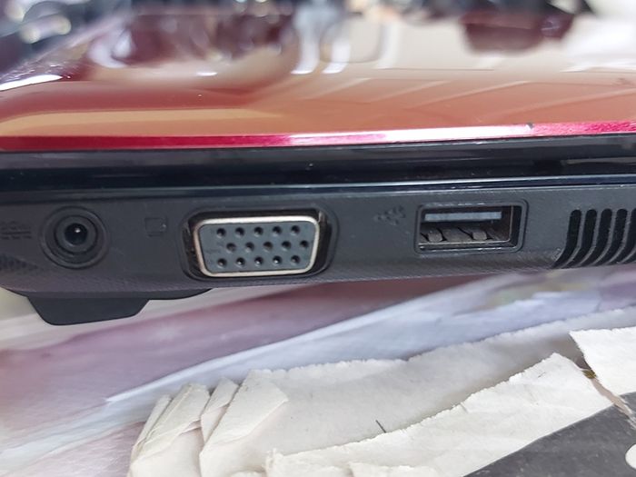 EEPC Seashell Series, Red, Intel Atom CPU N2600, 1.6GHz, 1GB Ram, 320GB HDD, Windows 7 Ultimate, Opera, Chrome